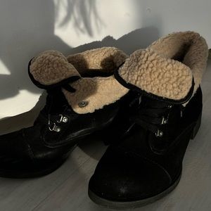 Black fall/winter boots.